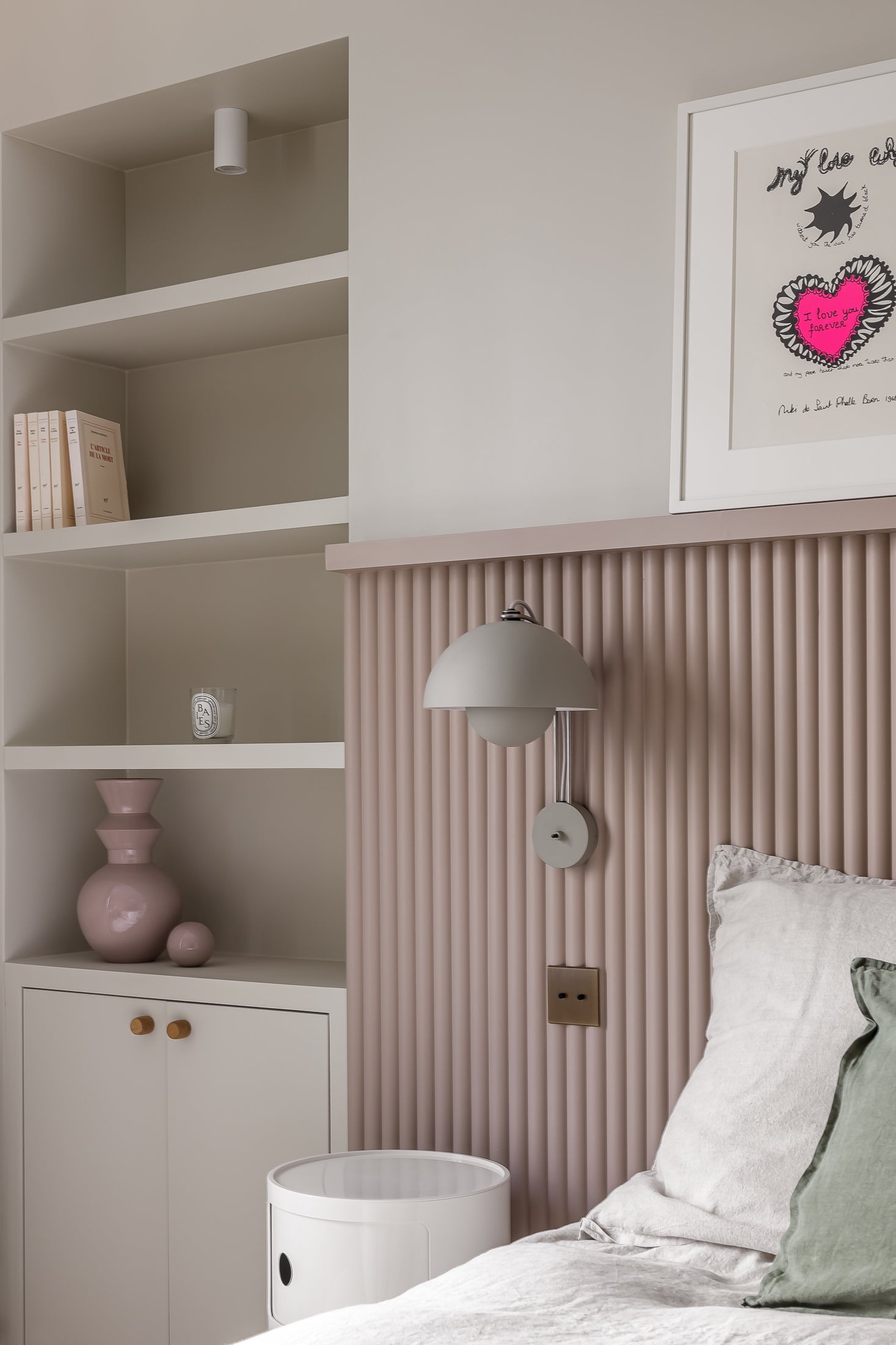 Vase Pino Rose de Parme by Caroline Andréoni. Powdery Parma-pink glazed terracotta hand-turned in Italy, with its removable sphere between vase and sculpture.