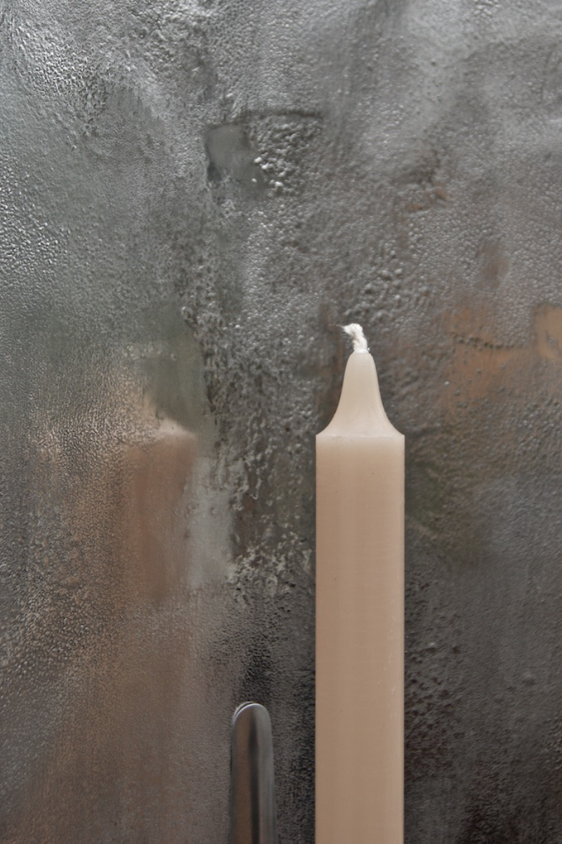 Marion Mezenge luminaire, applique sigri en aluminium brossé. Double éclairage bougie et led. 