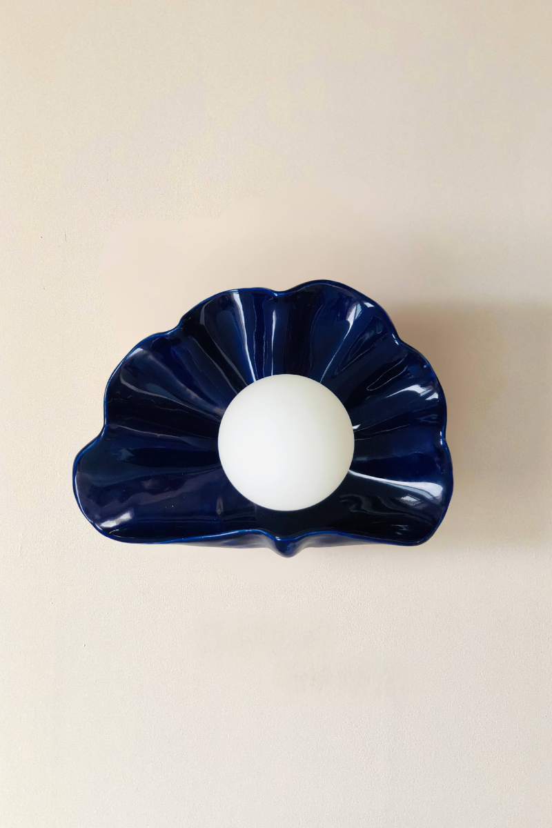 Wall sconce Concha by Carré Coco, ceramic and wood hand-formed in Portugal by Coline. Inspired by the ocean and its shells, soft light through natural curves.