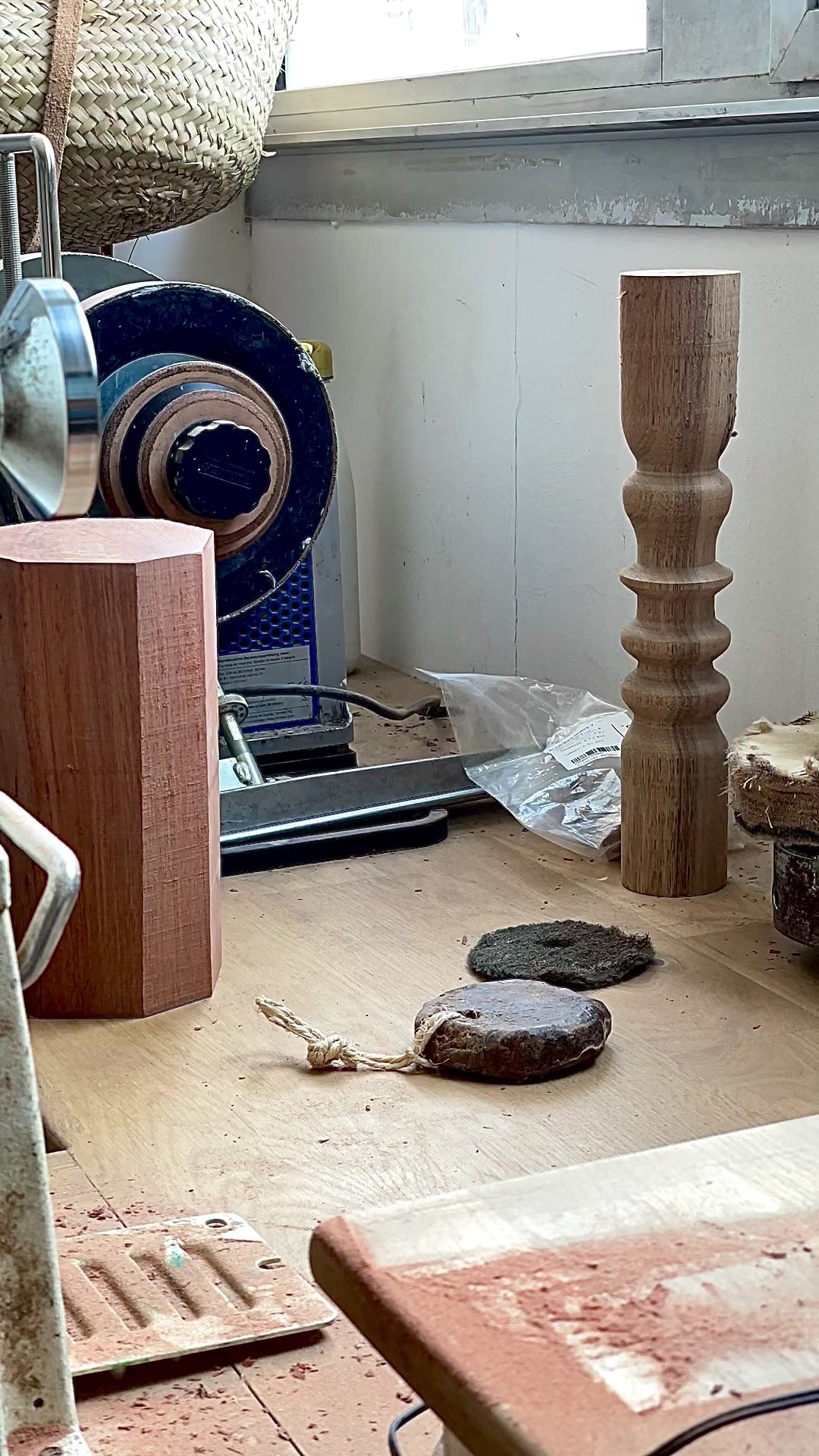 Charger la vidéo : Bougeoir Marcel