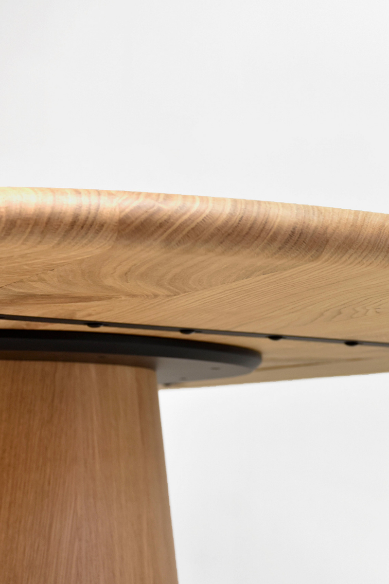 Dining table Elmer by Thomas Coup La Fronde, rounded light oak top on hand-sculpted monolithic legs. Sculptural, organic design, crafted in Lyon for 8 to 10 guests.