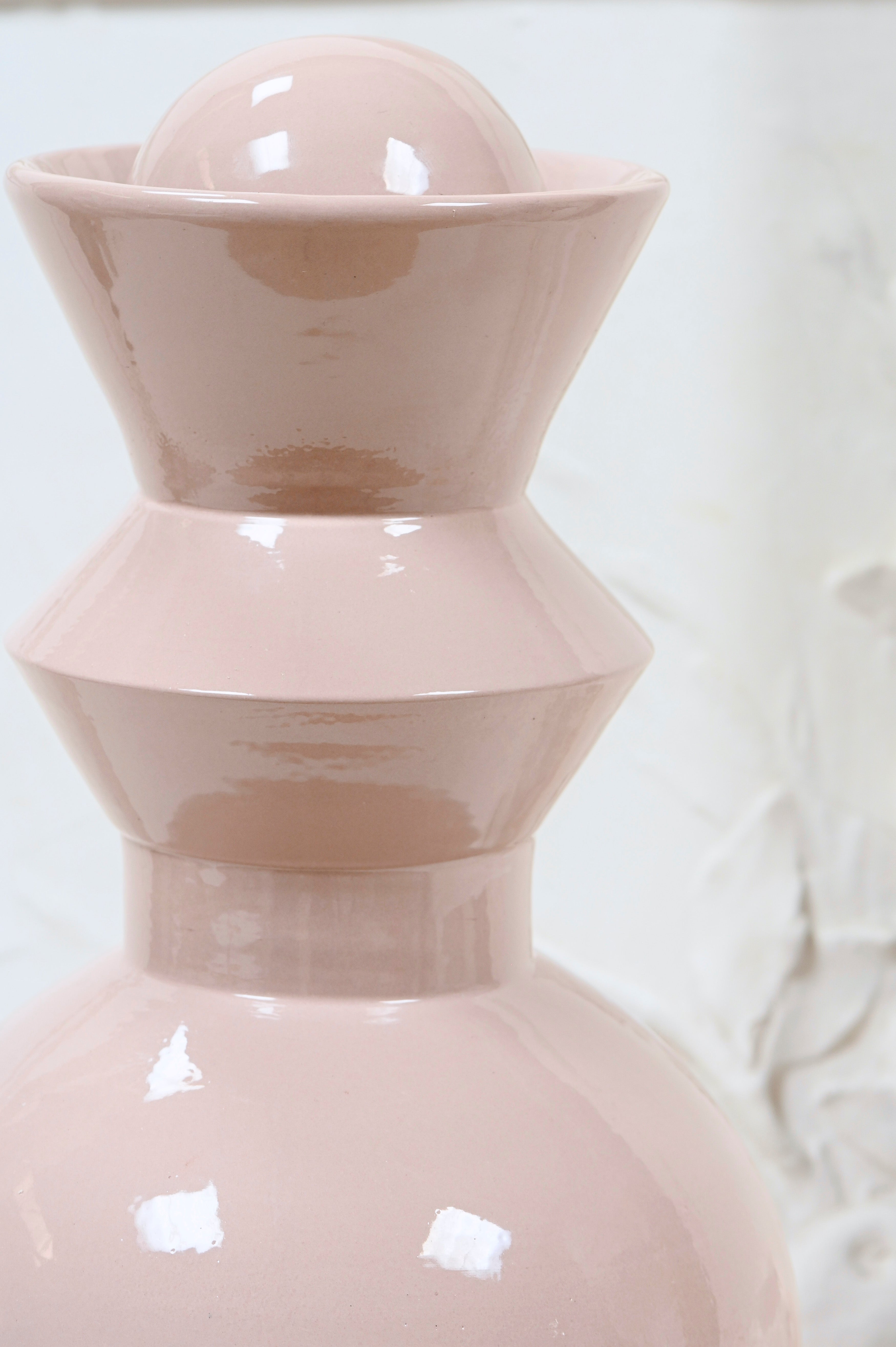 Vase Pino Rose de Parme by Caroline Andréoni. Powdery Parma-pink glazed terracotta hand-turned in Italy, with its removable sphere between vase and sculpture.