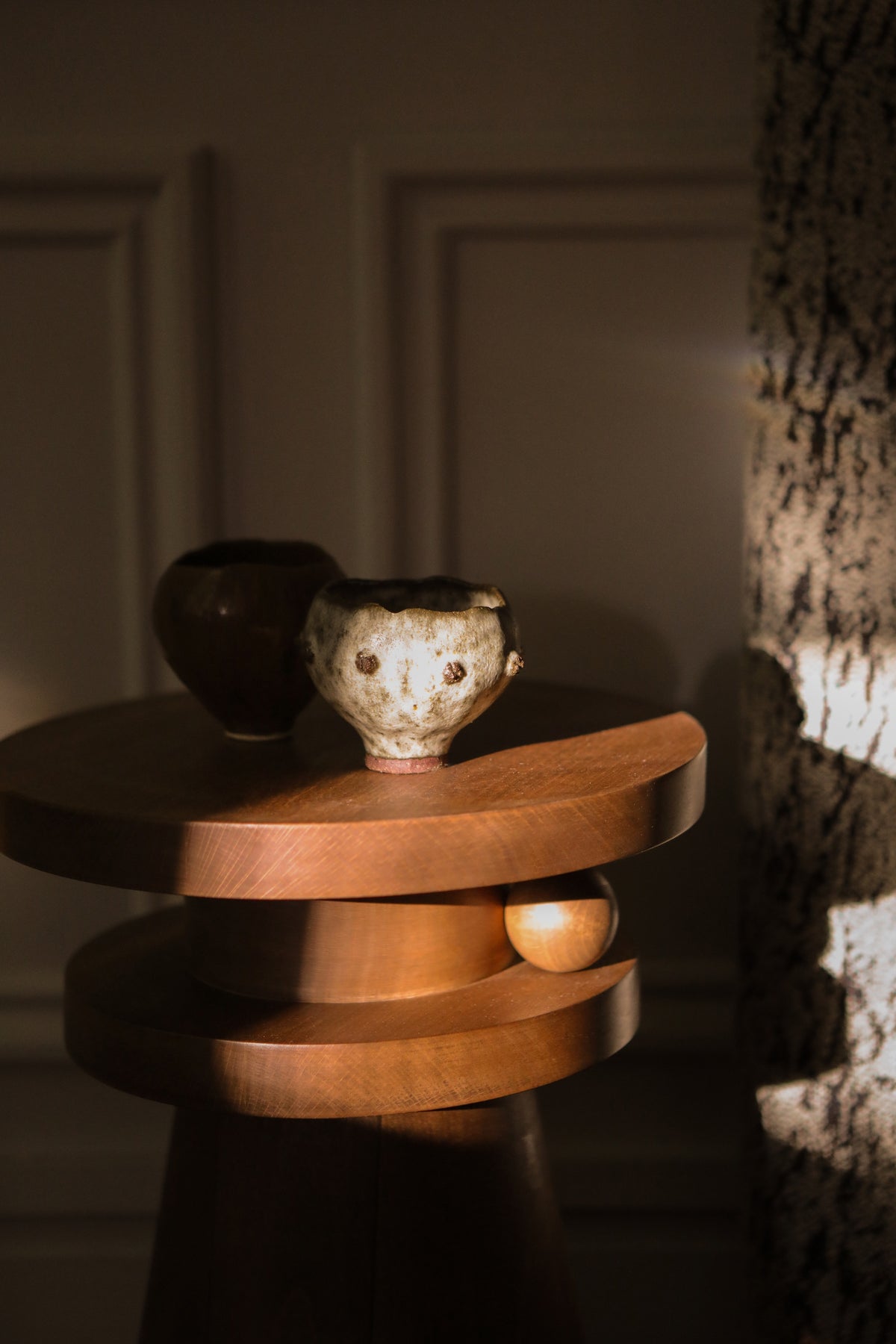 Multi Useful Object Design Stool Joya Bois massif by Caroline Andréoni – Caroline Andréoni La Maison